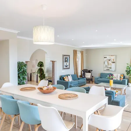 Hermosa Villa *